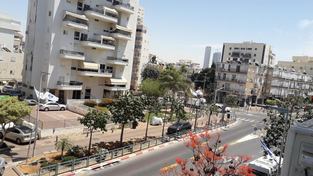 Appartement Bat Yam On The Beach Extérieur photo